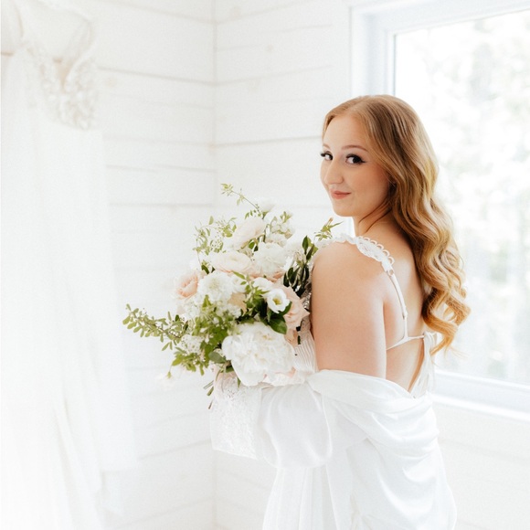 Meet your Posher, Rachel - Picture 1 of 1